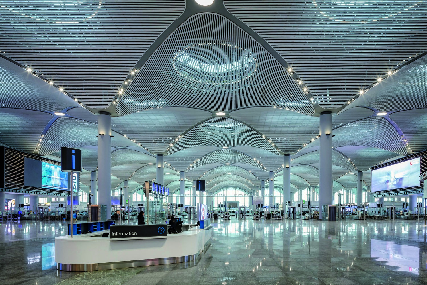 Main Departues Hall And Checkin