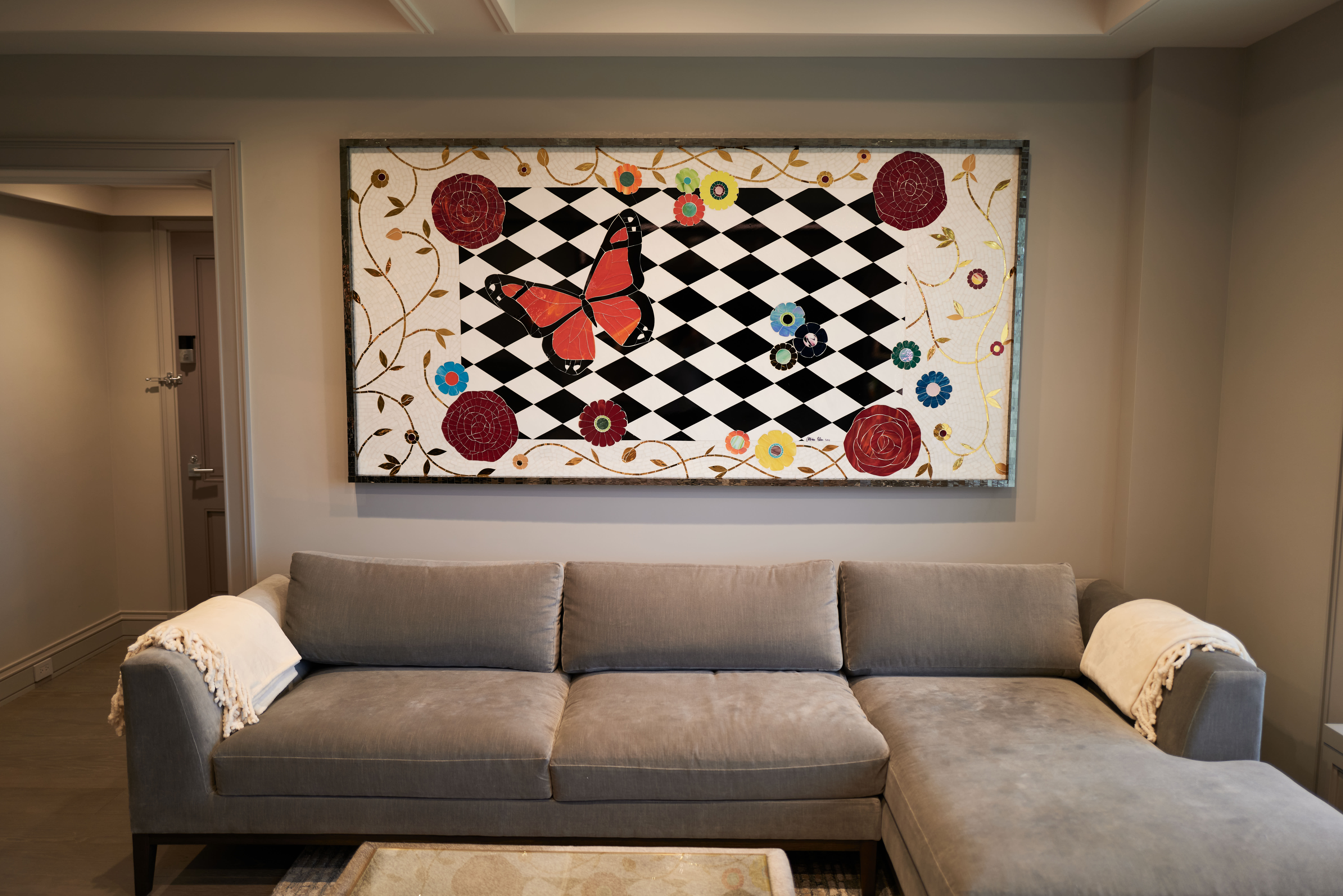 HMG CPS INTERIOR 57TH 7TH WEB 15