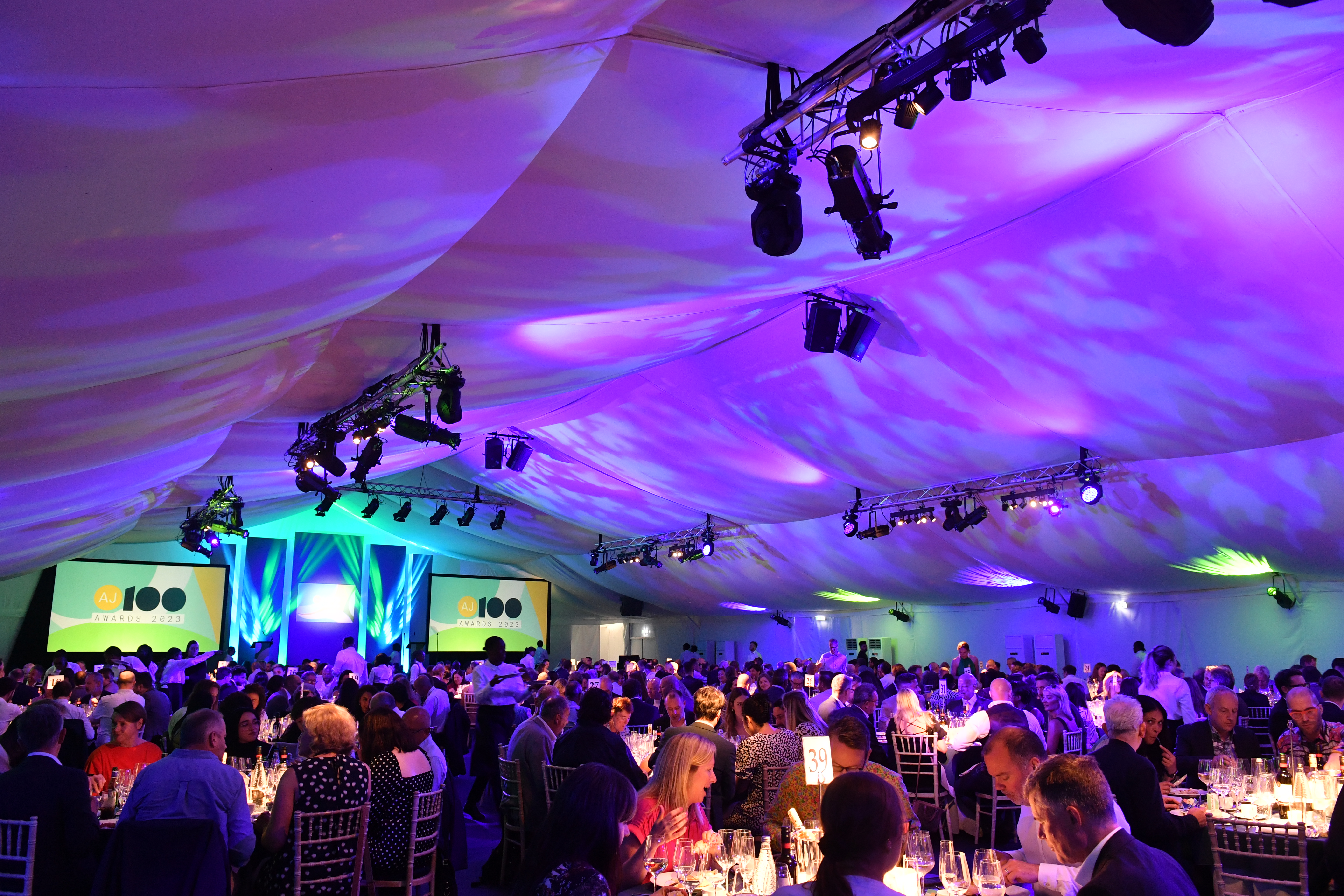 52993510690 B810c95ca2 O